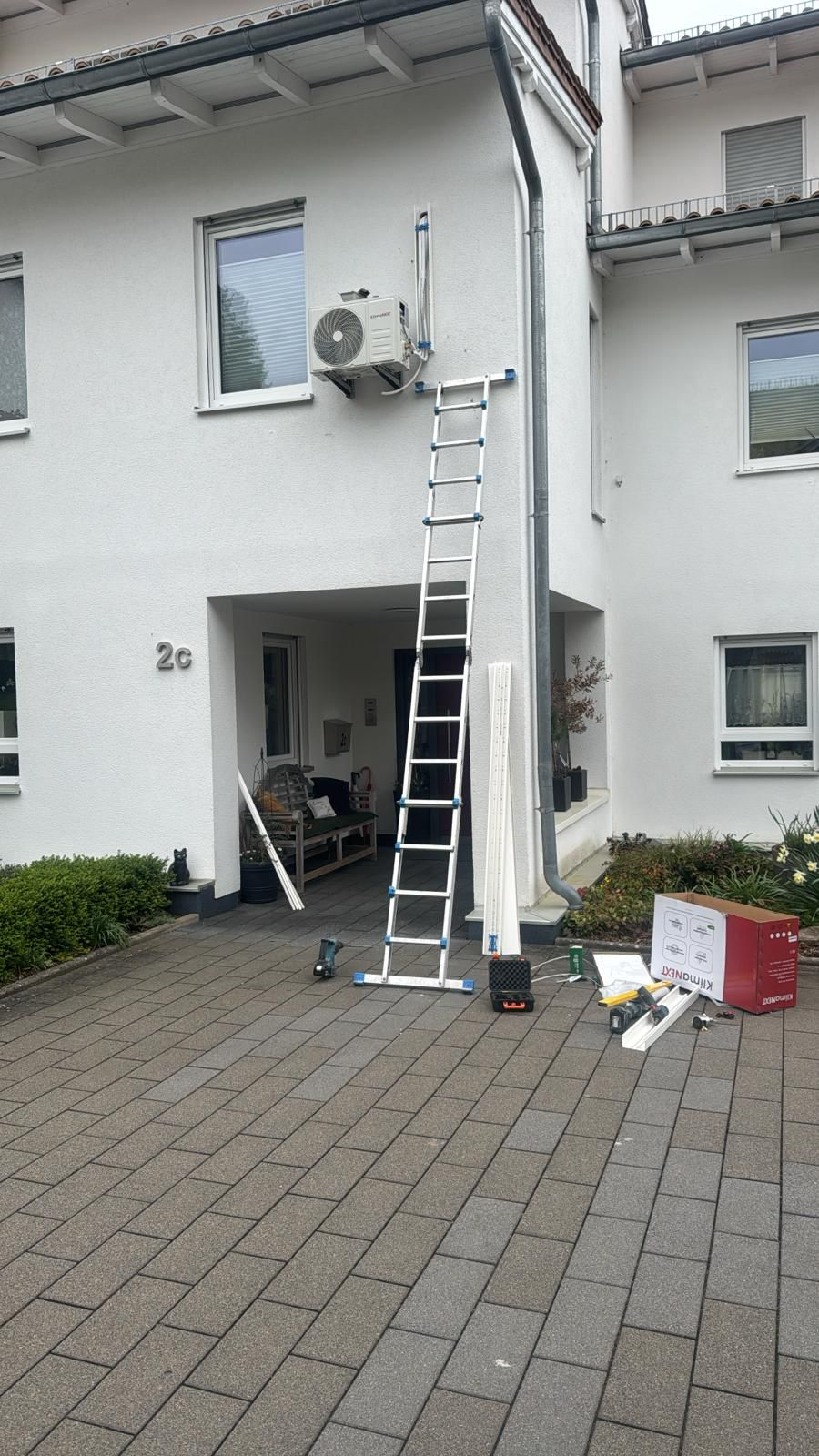 KlimaNext Wandmontage am Haus