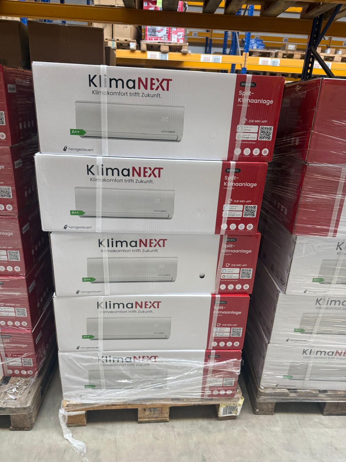 KlimaNext Lager mit Produkten